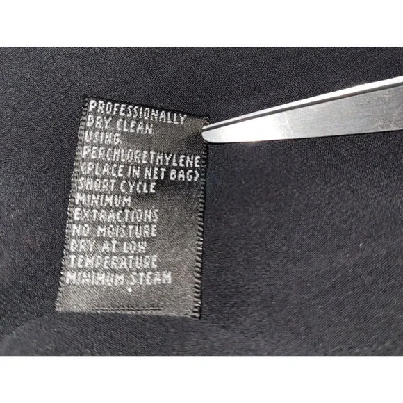 Carmen Marc Valvo Size 2x Bell Sleeve Cowl Neck Paisley Velvet Top Blouse Gothic - Picture 12 of 12